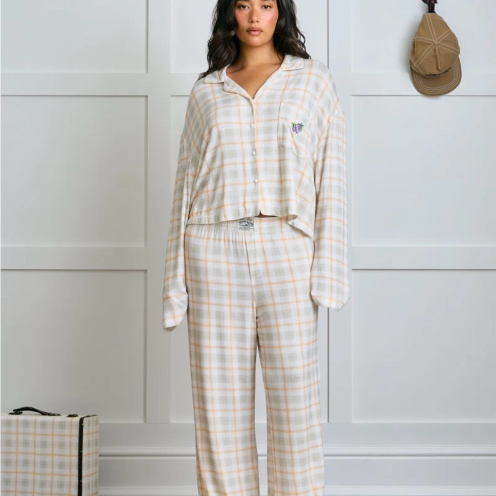 Cozy Plaid Pajama Set - Cream and Tan